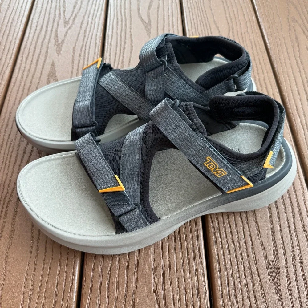 Teva Aventrail R2T Black/Sunflower Trail Running Sandal Mens US Size 11 New
